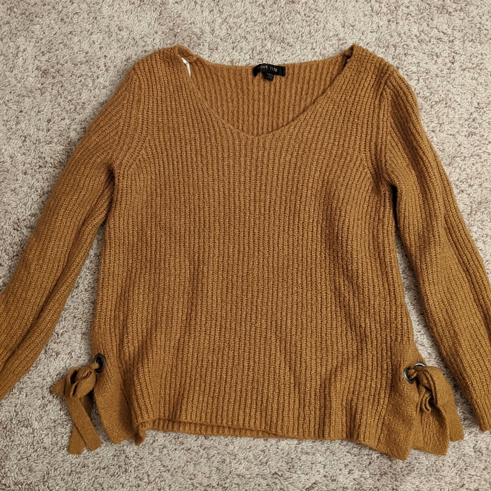 Burnt orange S Love Tree Juniors Sweater